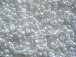 Rokajlové korálky Toho  - Round 15/0 : Opaque-Lustered White TR-15-121