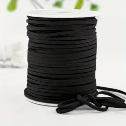  SEMIŠOVÁ ŠŇŮRA PLOCHÁ 1 m 2.6mm černá