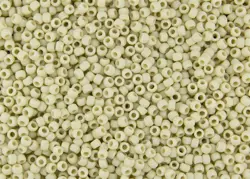 Rokajlové korálky Toho  - Round 15/0 : Opaque-Frosted Lt Beige TR-15-51F