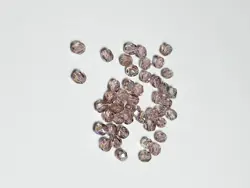 Broušené skleněné korálky 4 mm – světle růžové (60 ks)