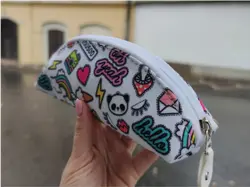 Penál s barevným potiskem – 18,5 × 7 cm