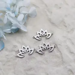 Nerezový přívěsek Lotus – jemný květ lotosu, stříbrná barva