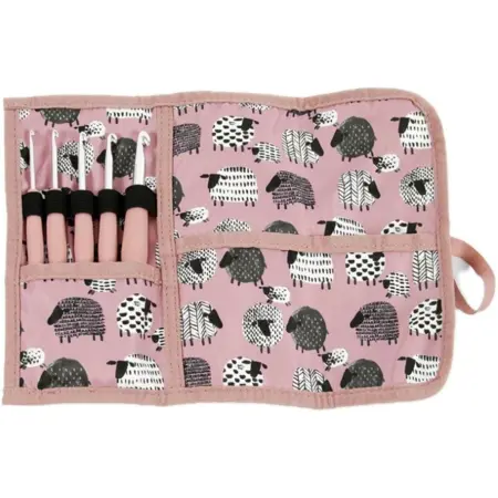 Sada pletacích háčků v látkovém pouzdru s ovečkami