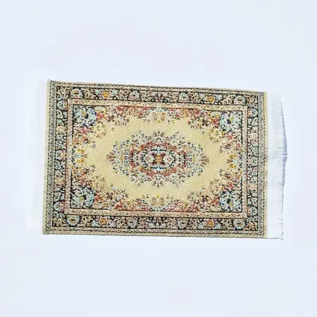 Koberec pro panenku zlatý 