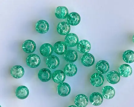 Korálek práskaný kulička 8mm světle  zelená