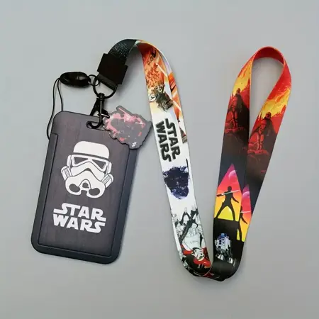 Šňůrka na krk s karabinou a poutkem, pouzdro na kartu  Star Wars 