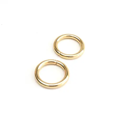 Spojovací kroužek 5mm zlatá