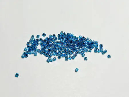 Sekané rokajlové korálky 2 mm – nebesky modrá (10 g)