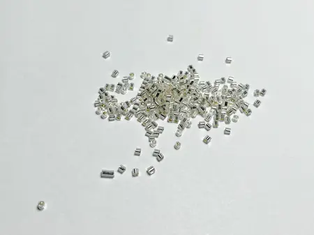 Sekané rokajlové korálky 2 mm – stříbrné (10 g)
