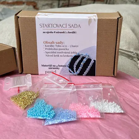 Startovací sada na výrobu 4 náramků z korálků – Toho 11/0, jehla, gumička a návod (pastel)