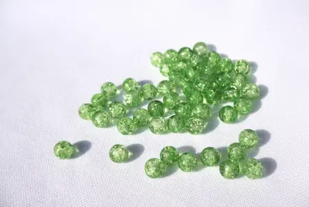 Korálek práskaný kulička 8mm lesní zeleň