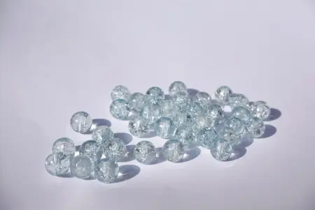 Korálek práskaný kulička 8mm aqua