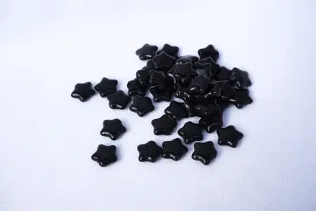 Korálky hvězdička černá 10 mm – 12 ks