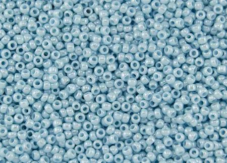 Rokajlové korálky - Round 11/0 : Opaque-Lustered Pale Blue TR-11-124